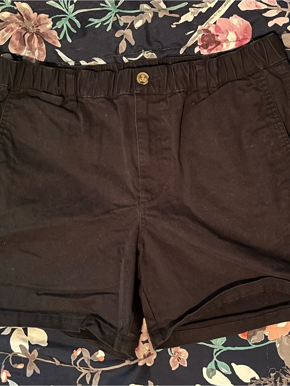High-Waist Black Women's Shorts with Elastic Waistband